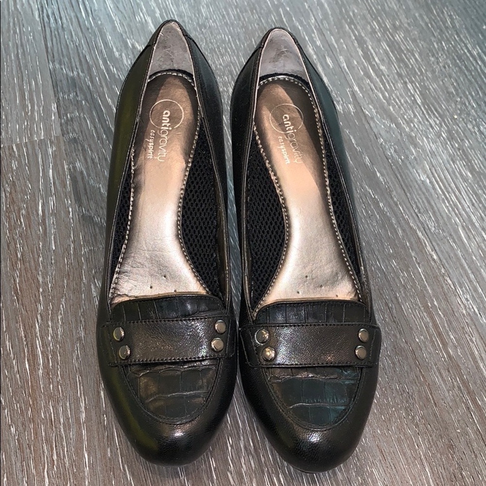 EasySpirit Anti-gravity Black Closed Toe 7M/2.5”